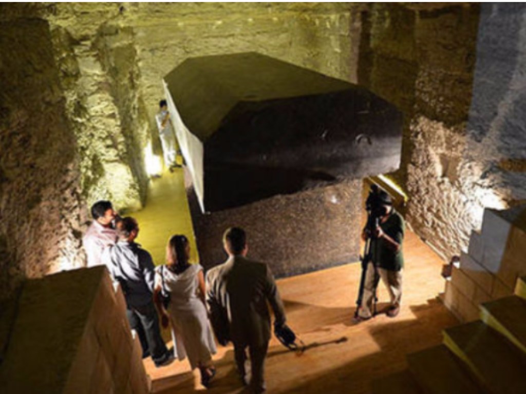 Раскрыта тайна черных саркофагов из Египта