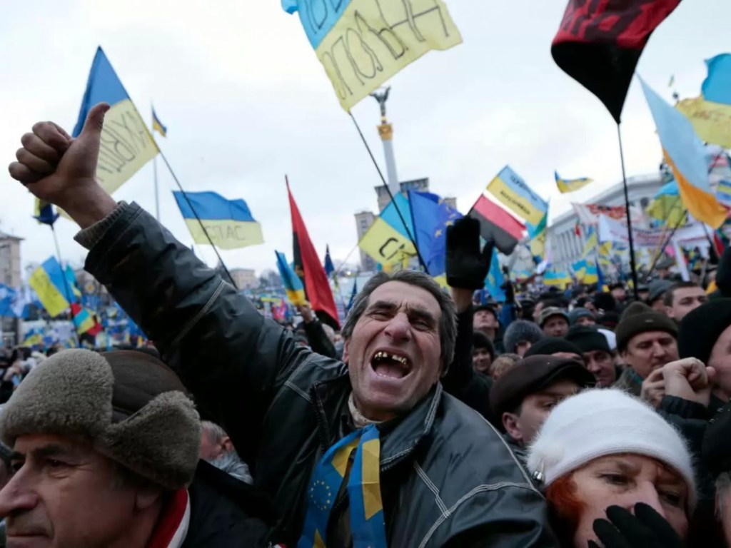 Украинцы разуверились в Оранжевой революции и Евромайдане &#8212; опрос