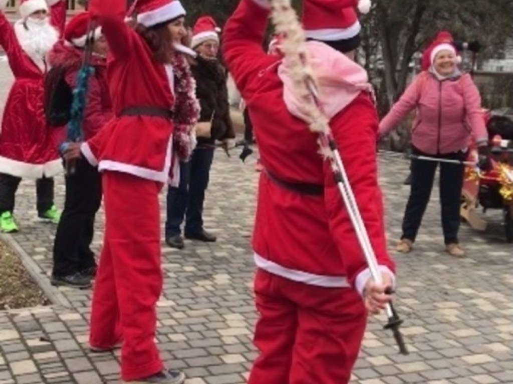 В Одессе прошел забег Санта-Клаусов (ФОТО)