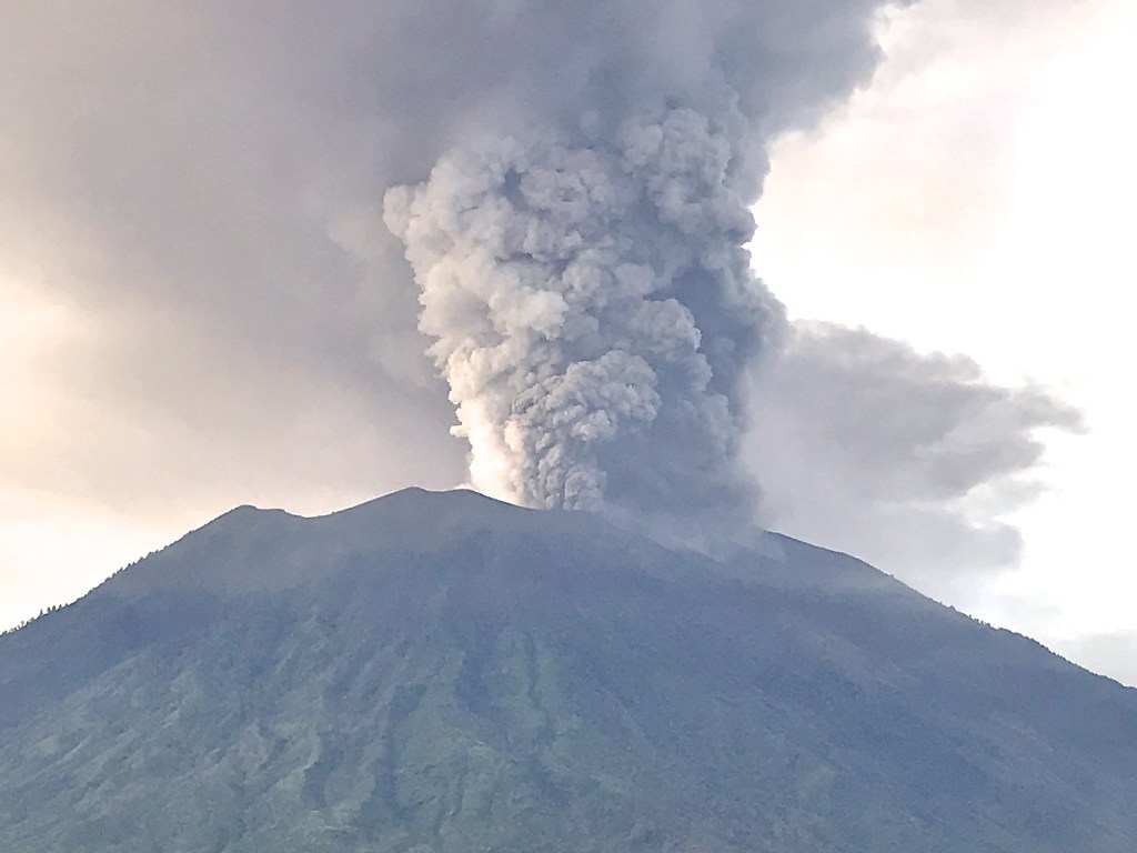 В Индонезии произошло очередное извержение вулкана