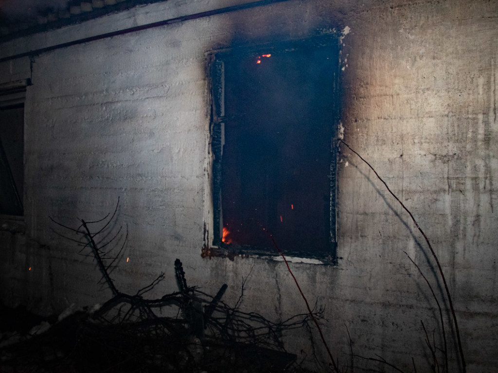 В Днепре сгорел частный дом (ФОТО)