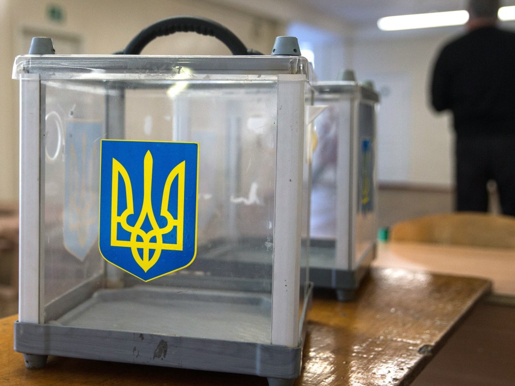 Нет никаких оснований, что выборы в Украине будут честными и свободными – политолог