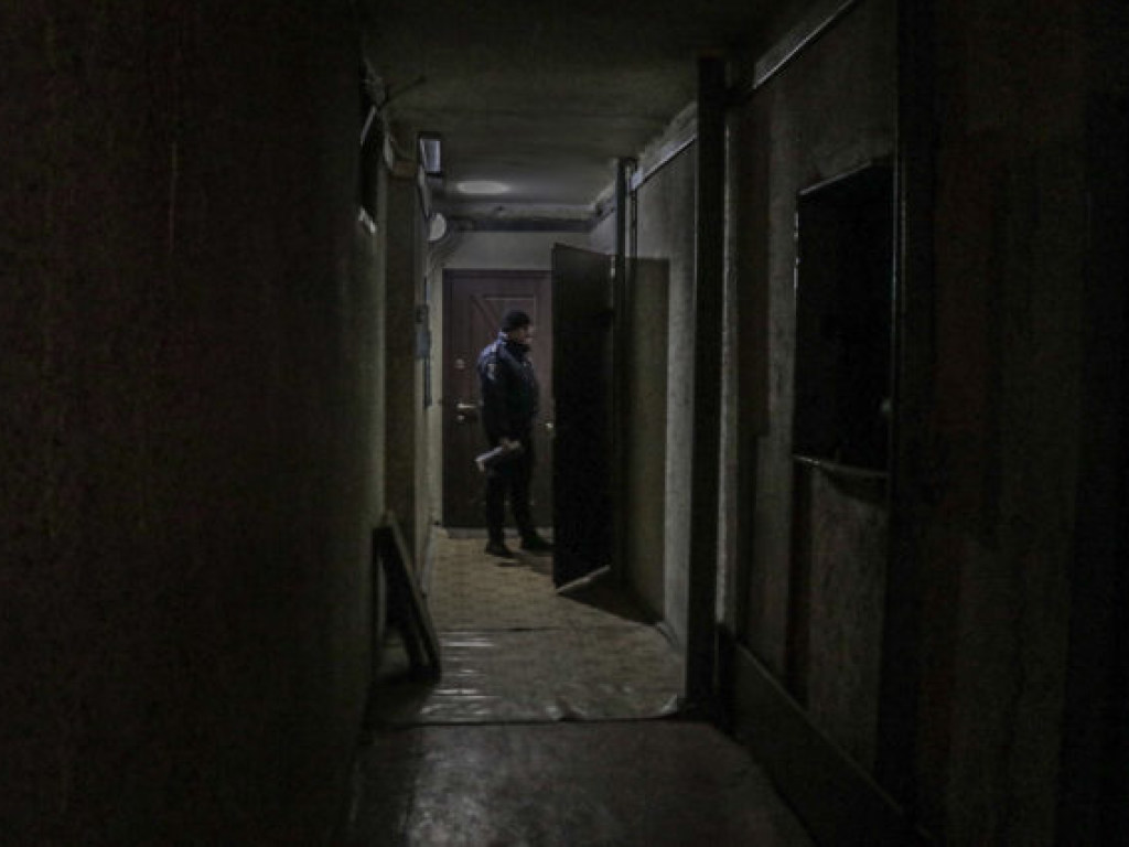 Трагическое начало года: в Киеве мужчина обнаружил в квартире мертвого сына (ФОТО)