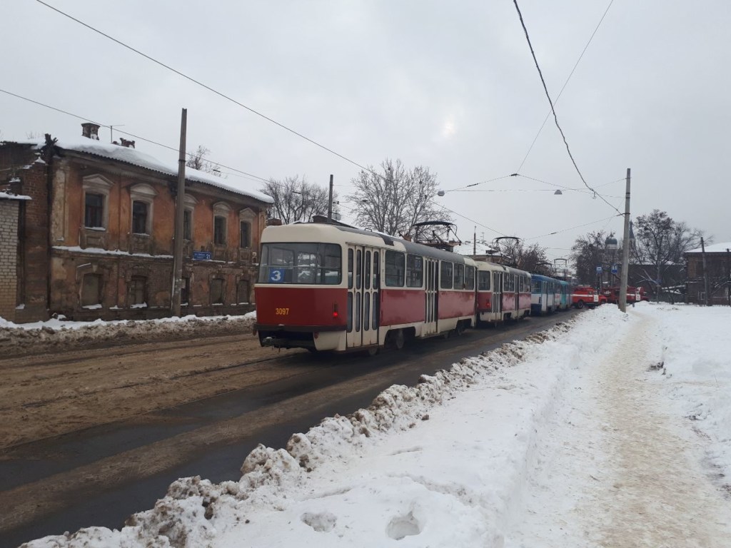 В Харькове из-за  пожара остановились трамваи  