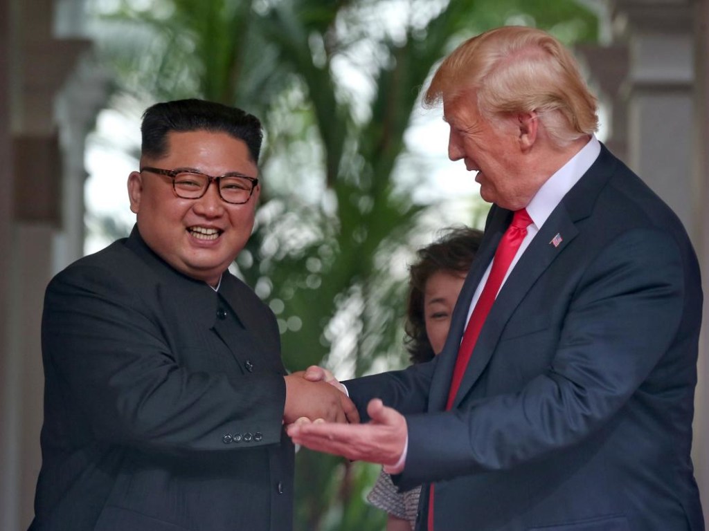 Ким Чен Ын будет общаться с Трампом только при условии предоставления Северной Корее международной финансовой помощи – эксперт