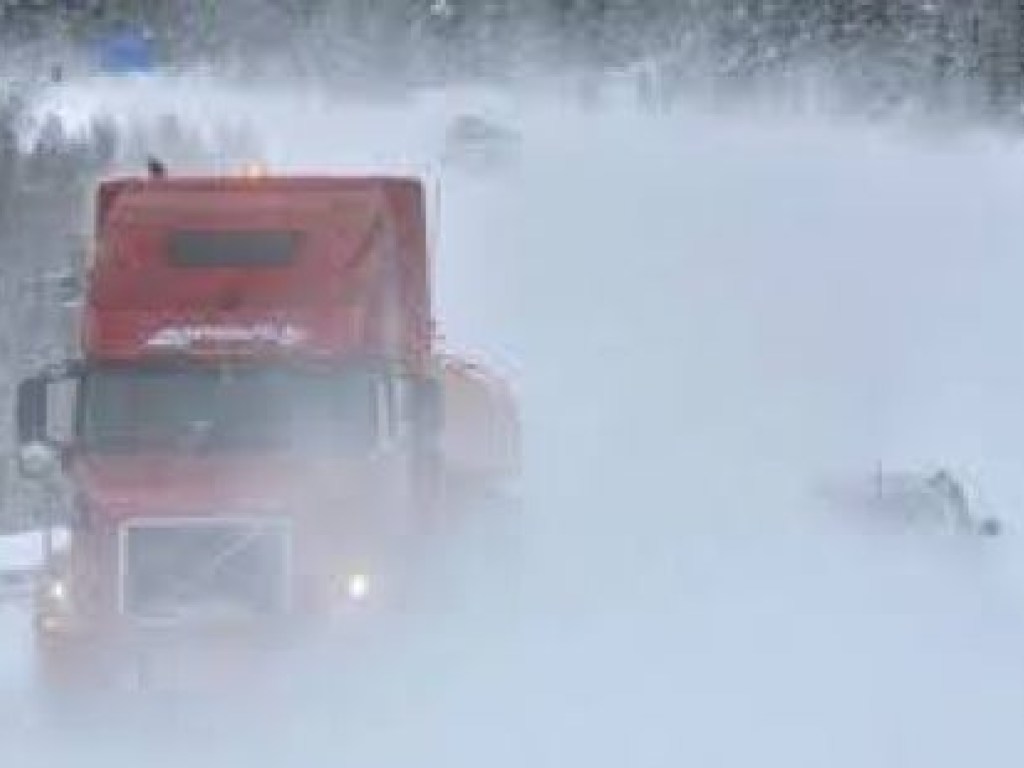 Рекордные ветры: Финляндию накрыло снежной бурей