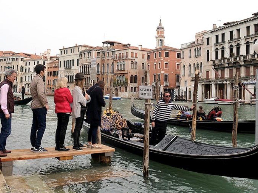 В Венеции вводят новый налог для однодневных туристов