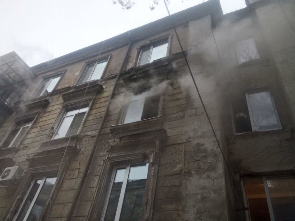 В Одессе произошел пожар: пострадала женщина