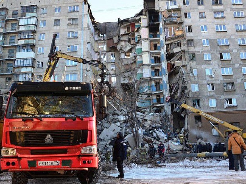 Взрыв в Магнитогорске: выживший житель заявил, что запаха газа в подъезде не было