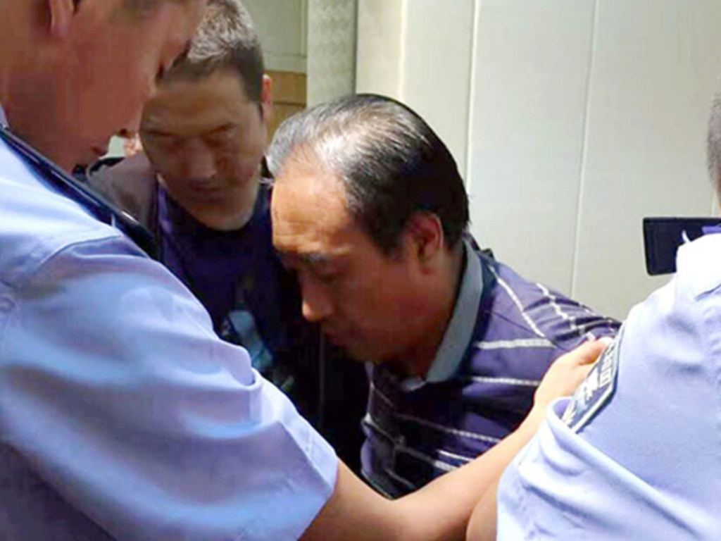 В Китае за изнасилование и убийство 11 женщин и девочек казнили преступника (ФОТО)