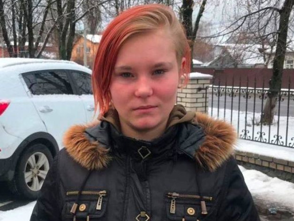 На Киевщине 12-летняя девочка вышла из больницы и без вести пропала (ФОТО)