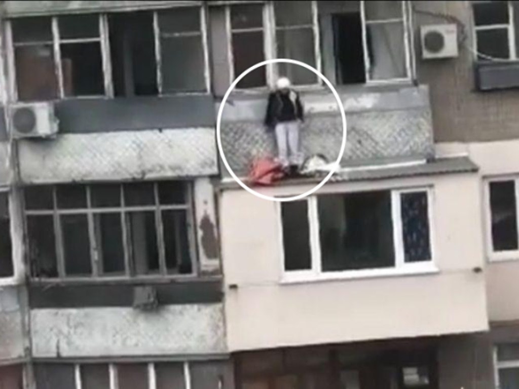 После ссоры с мужем жительница Одессы пошла прыгать с 8 этажа (ФОТО)