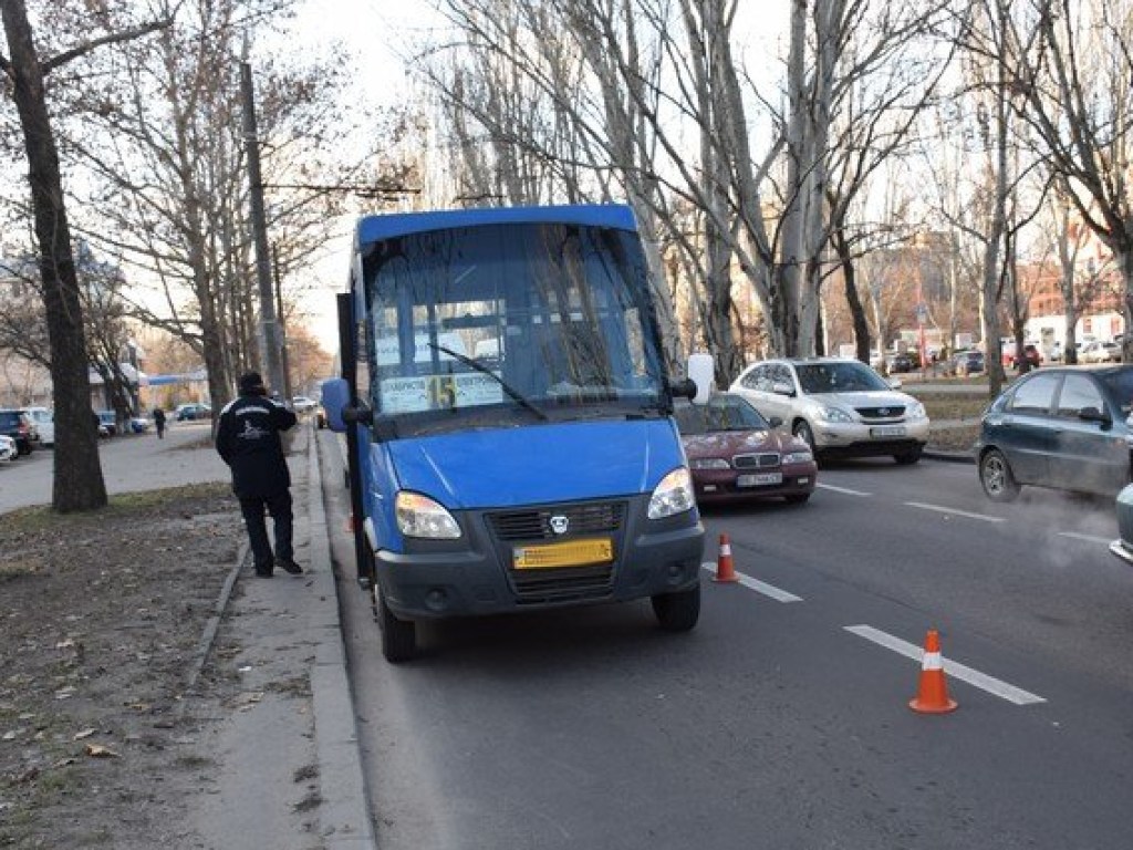 В центре Николаева маршрутка сбила пешехода-нарушителя (ФОТО)