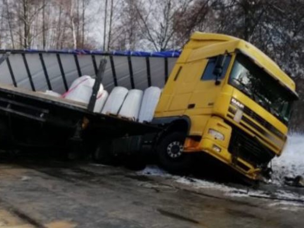 В Польше произошло ДТП с иностранцами: разбился автобус с 56 туристами из Беларуси (ФОТО)