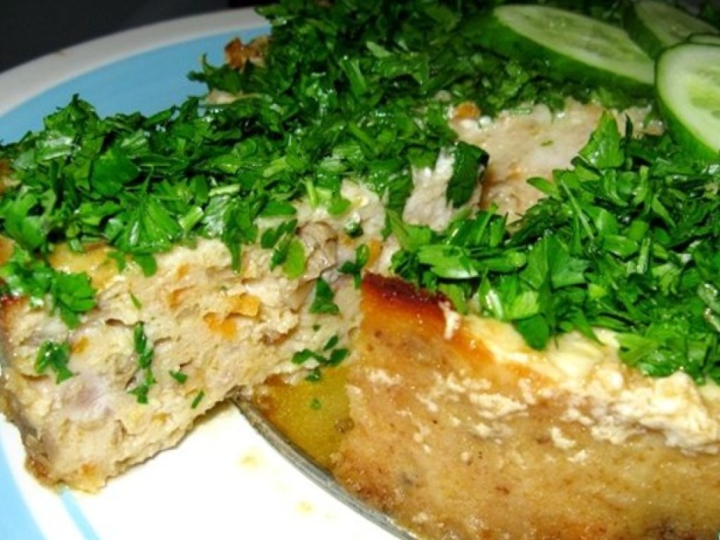 Рецепт дня: Необыкновенно нежный и сочный рыбный пирог с грибами