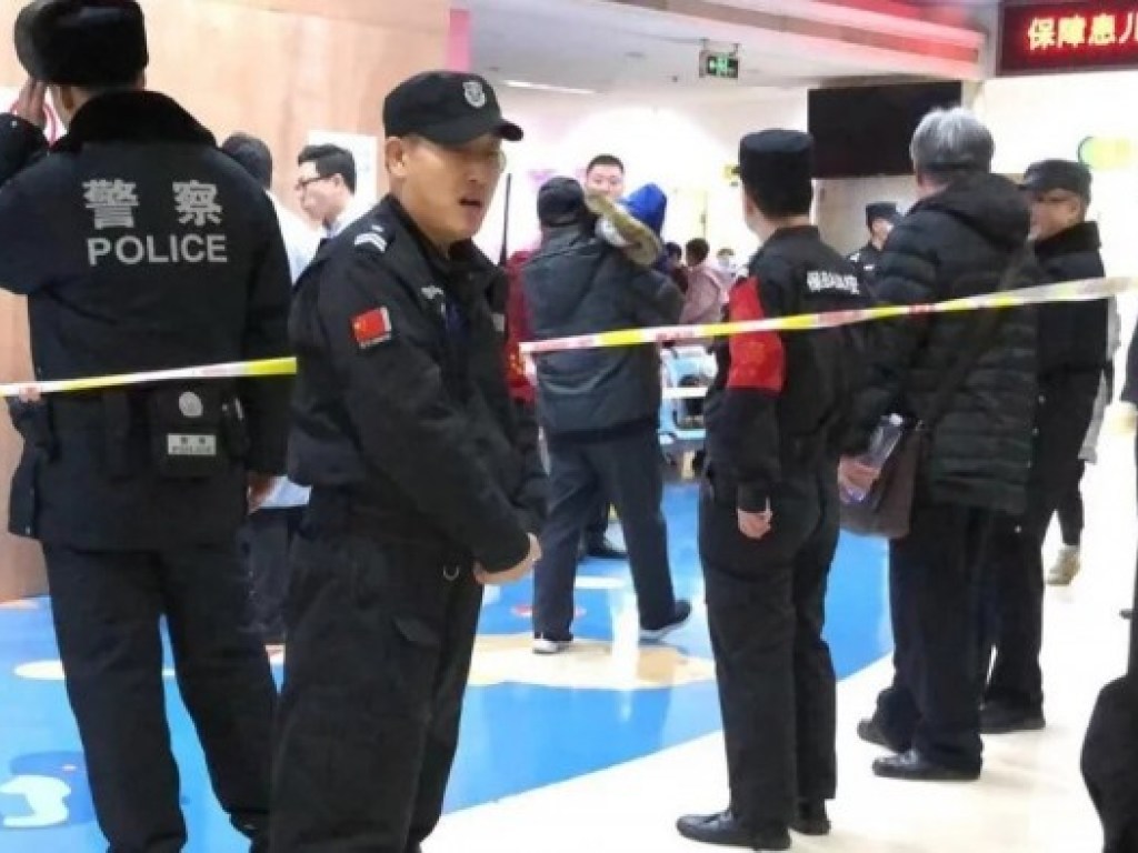 Нападение на школу в Пекине: злоумышленником оказался технический сотрудник учреждения