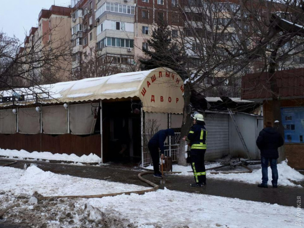В Одессе в шашлычной произошел пожар (ФОТО)