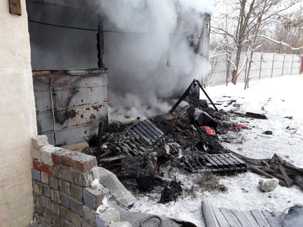 Под Днепром в бытовке сгорел человек (ФОТО)