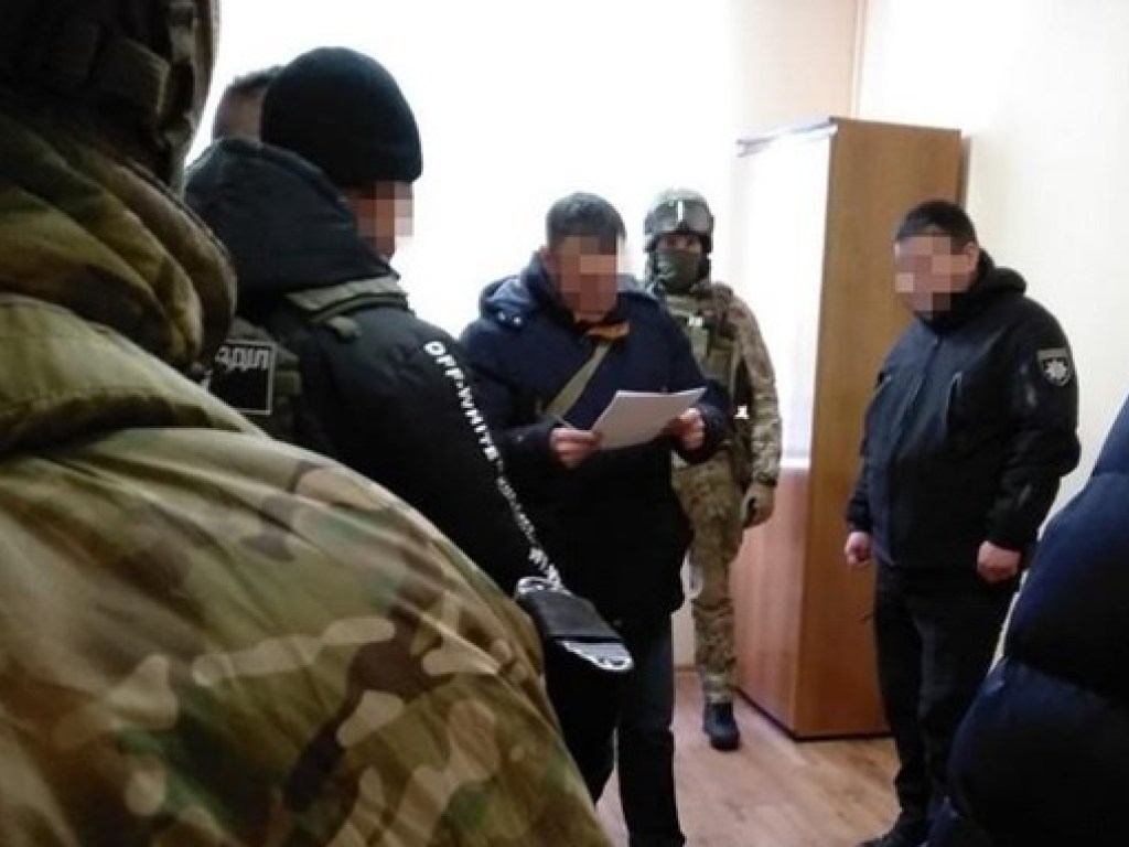 В Одессе на взятке попался офицер полиции (ФОТО)