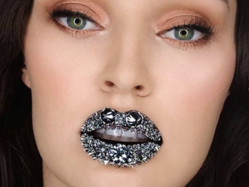 В Книгу рекордов Гиннесса попал самый дорогой в мире макияж (ФОТО)