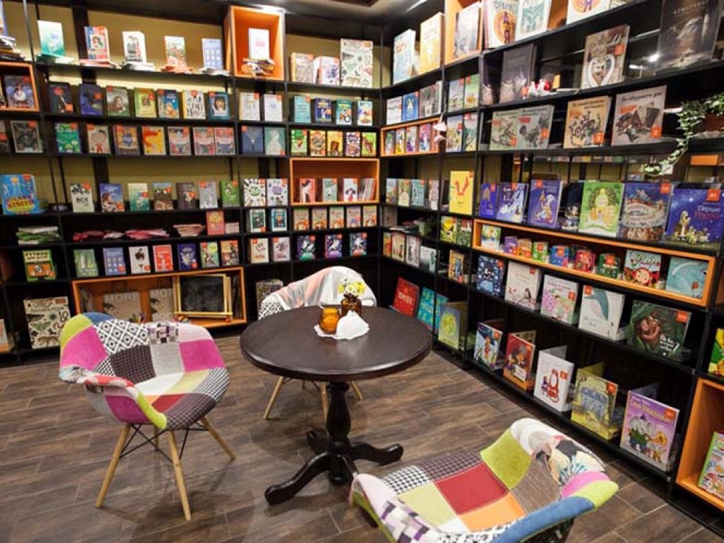 Объем украиноязычной литературы в книжных магазинах достиг 78%