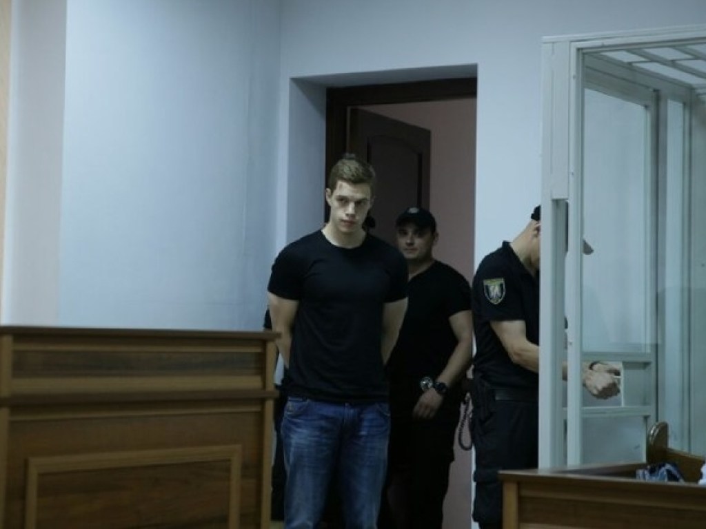 Смертельное ДТП с участием внедорожника Hummer в Киеве: суд продлил арест водителю