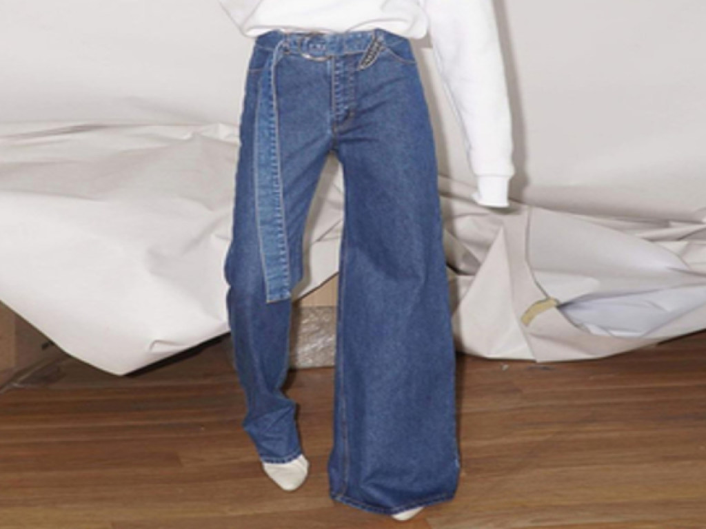 Киевский дизайнер задал новый тренд на джинсы
