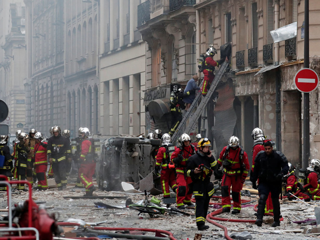 Взрыв в Париже: Спасатели нашли под завалами тело четвертого погибшего