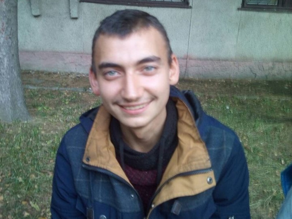 В Киеве парень пропал без вести, возвращаясь домой из воинской части на Подоле
