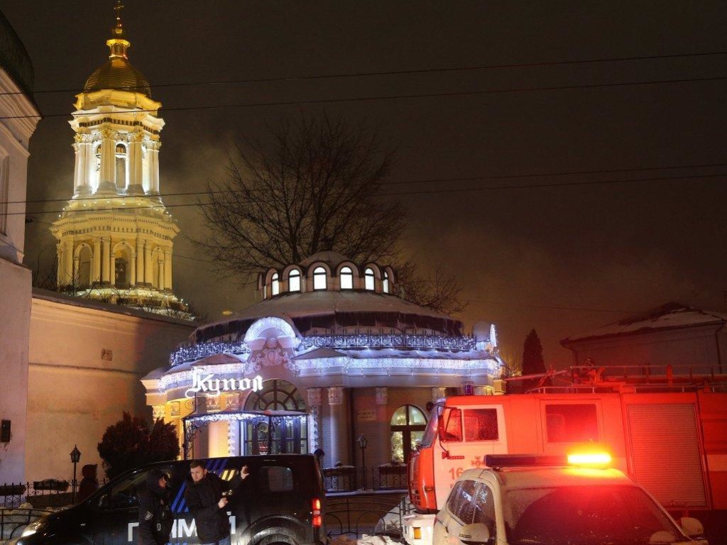 Эксперт назвал причину пожара в Киево-Печерской лавре