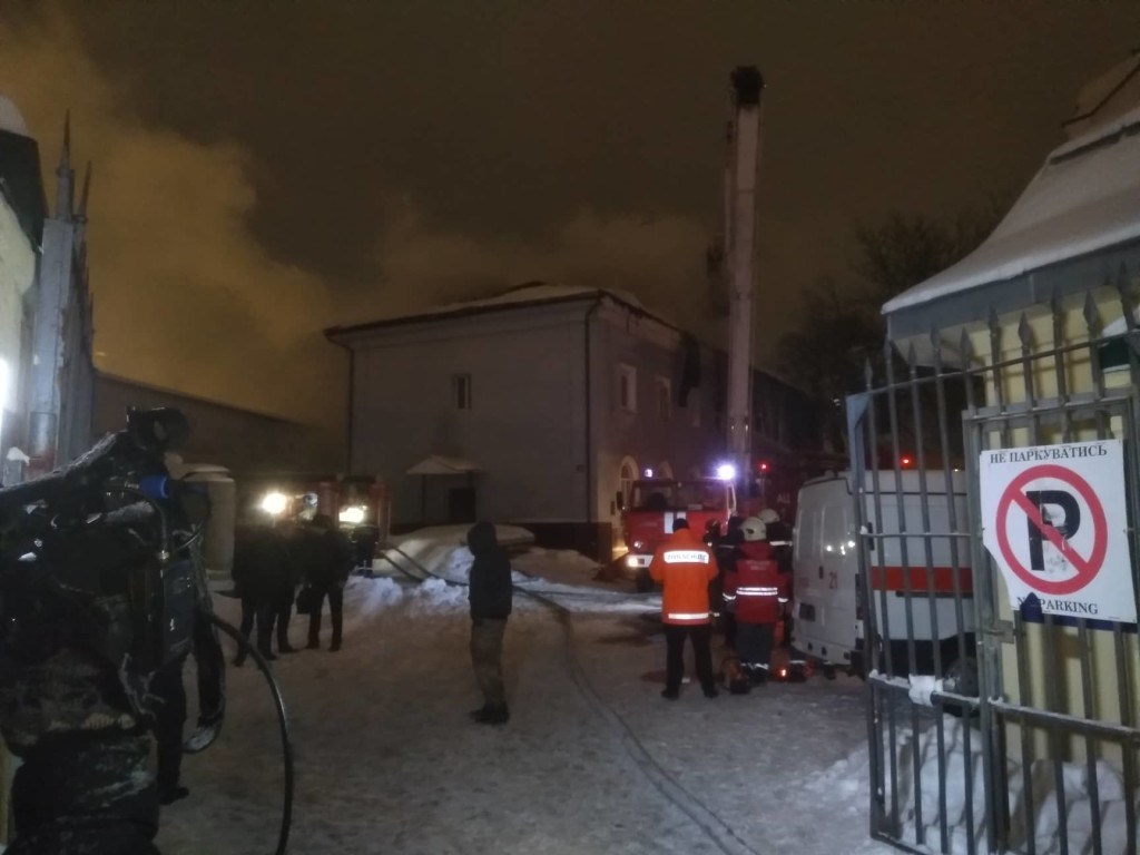 Пожар в Киево-Печерской лавре расследуют как поджог