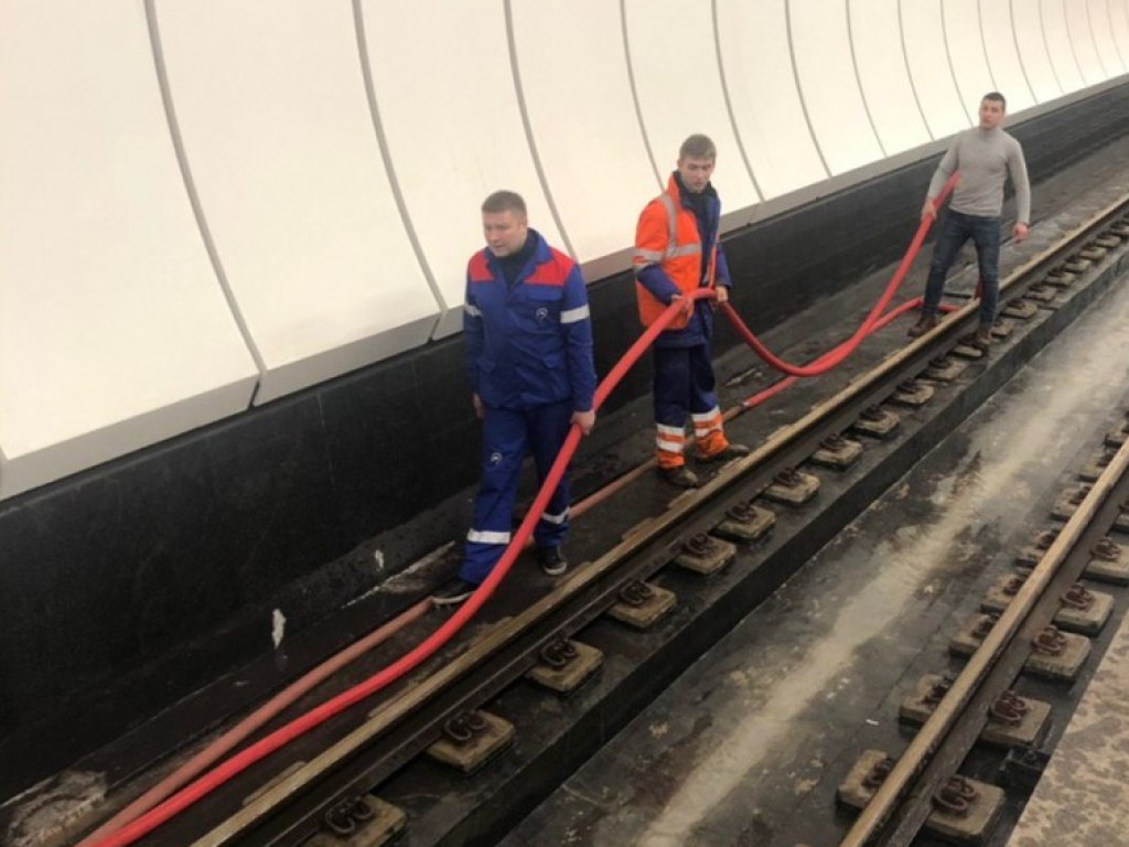 В Москве затопило три станции метрополитена (ФОТО)