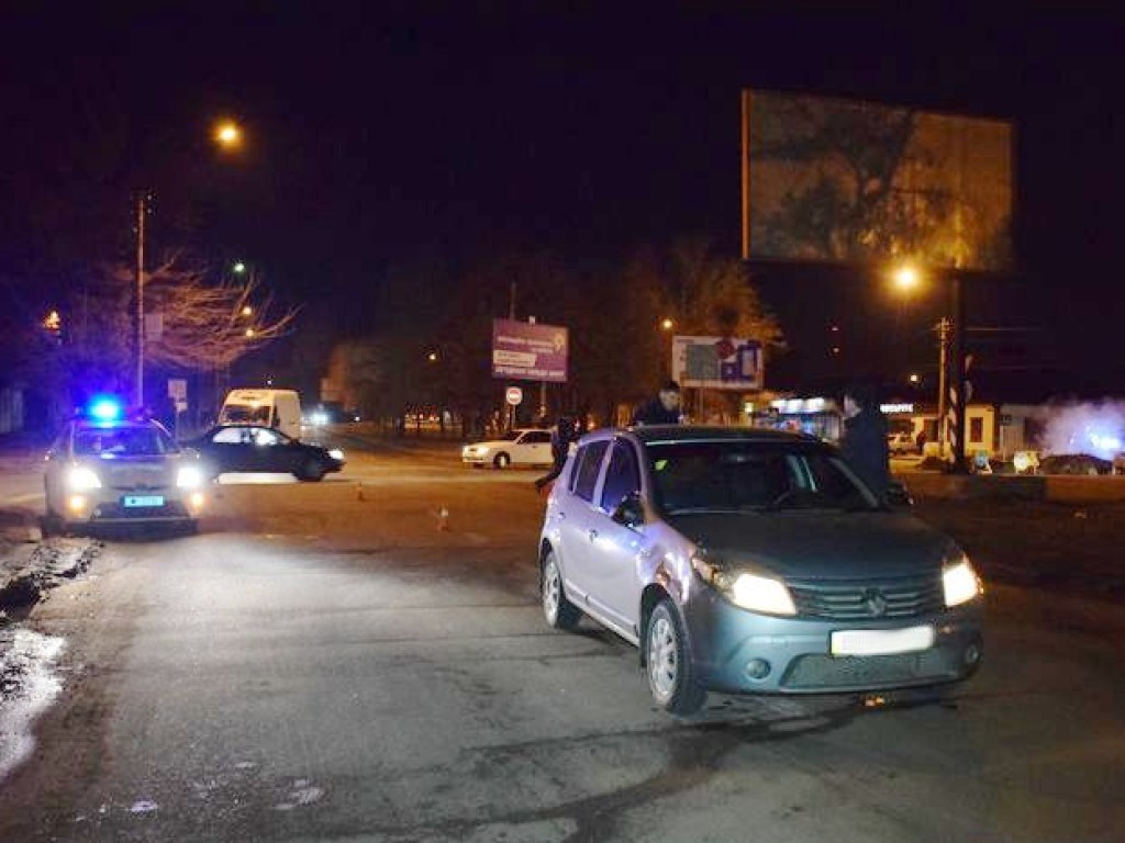 В Николаеве водитель Renault сбил человека на «зебре» (ФОТО)