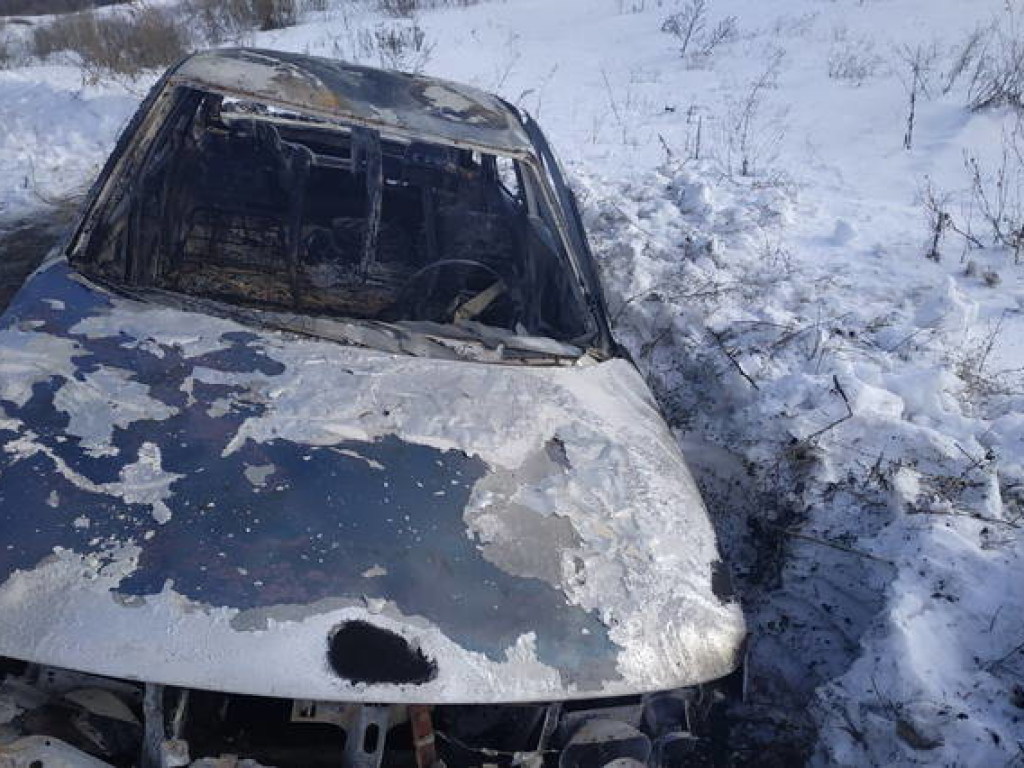 В автомобиле под Харьковом нашли труп (ФОТО)