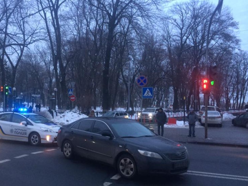 В Киеве иномарка сбила женщину-пешехода (ФОТО)
