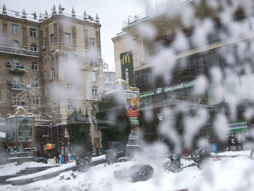 Погода на 18 января: в Украине ожидается мокрый снег и гололед