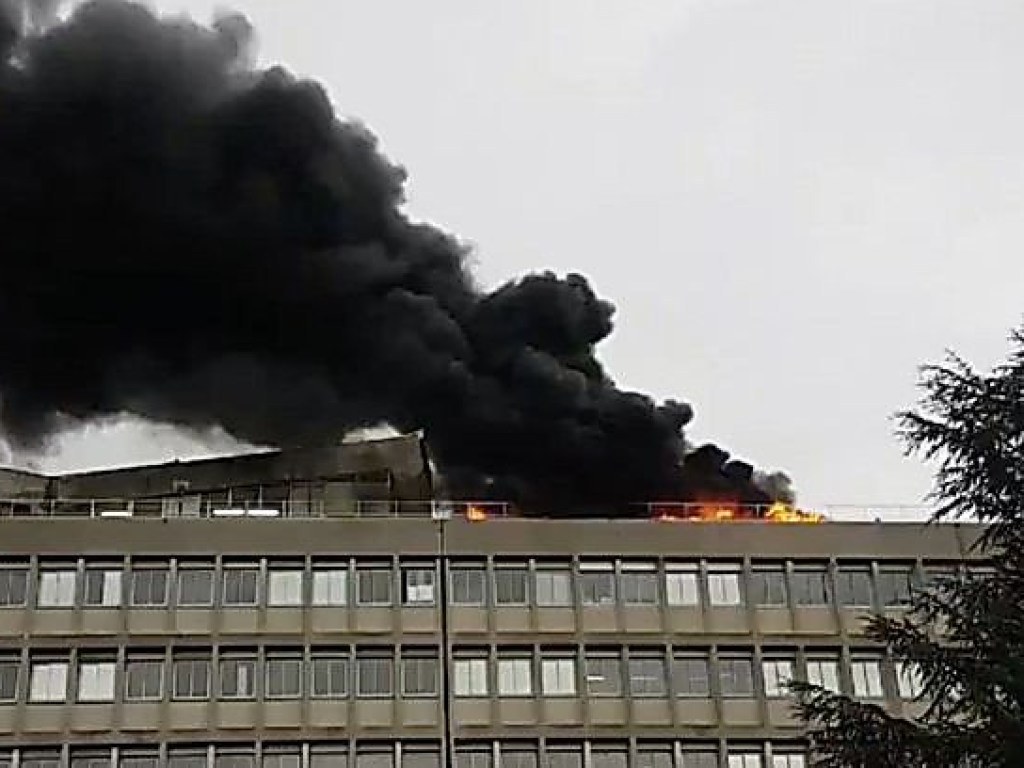 Во французском Лионе произошли взрывы в здании местного университета (ФОТО, ВИДЕО)