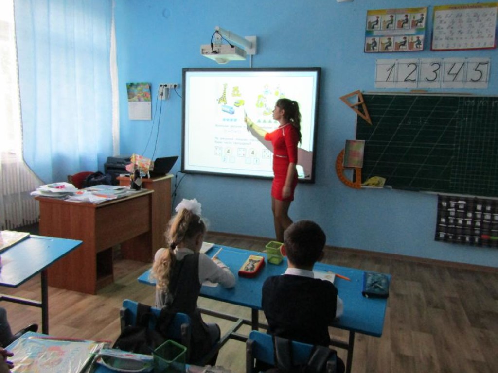 Не все украинские учителя могут доходчиво преподавать: родители в Сети возмутились из-за необходимости в репетиторах