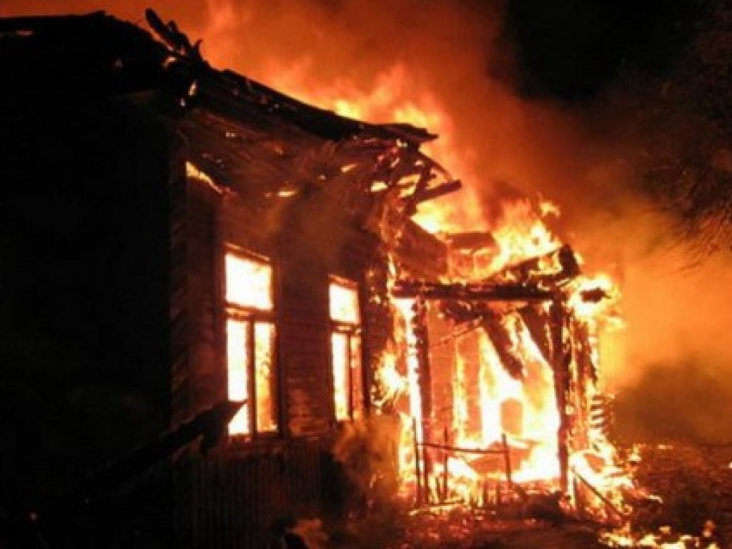 В Днепре во время пожара в дачном доме сгорел мужчина &#8212; ГСЧС
