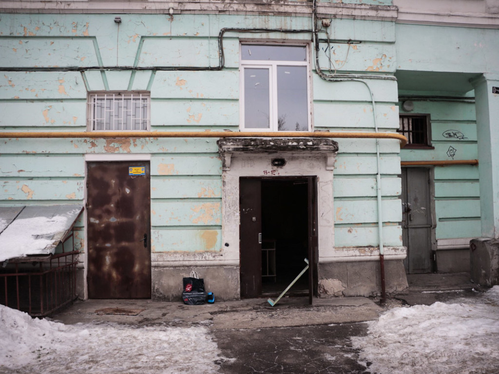 В Киеве в подвале дома обнаружили труп мужчины (ФОТО)