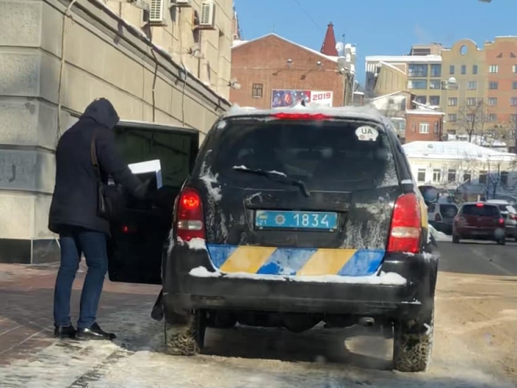 В Харькове полицейские злостно нарушили сразу несколько пунктов ПДД (ФОТО, ВИДЕО)