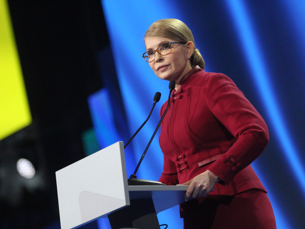 На съезде Тимошенко людей заставляли аплодировать по команде (ВИДЕО)