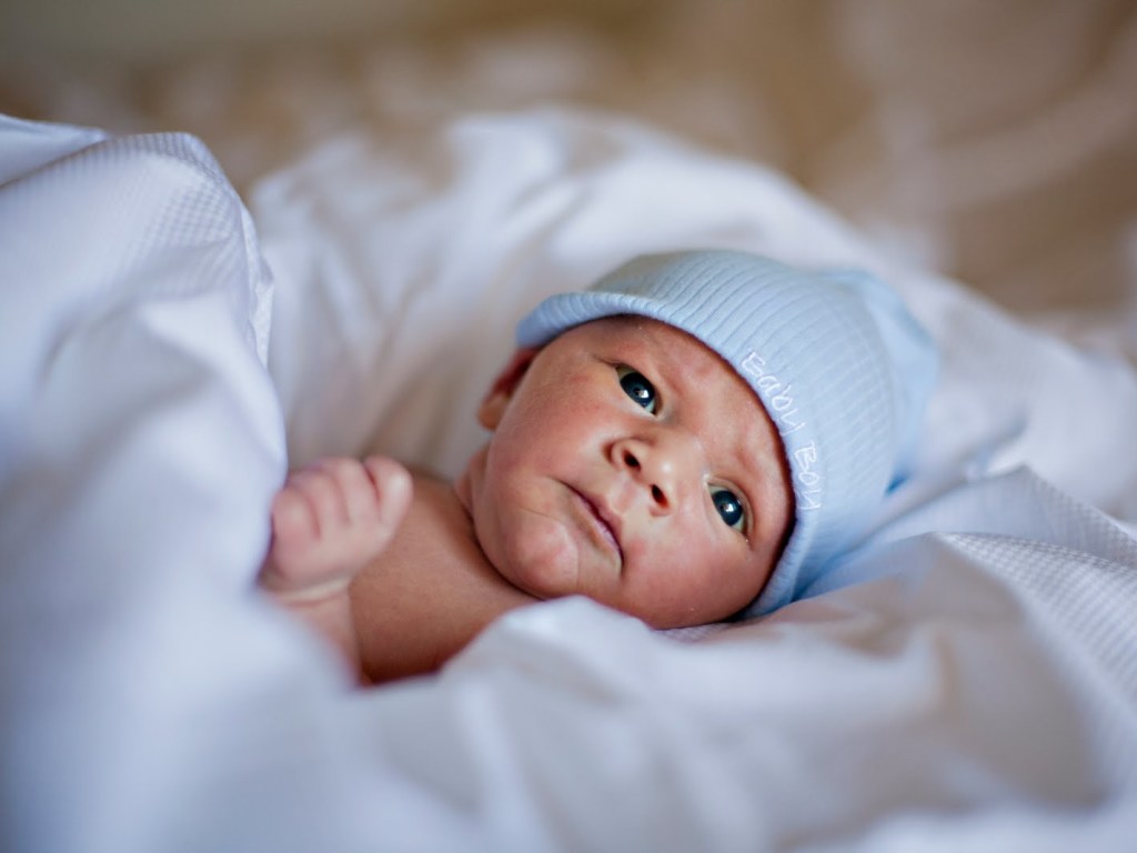 Выпадают органы: В США у новорожденных массово фиксируют жуткую болезнь