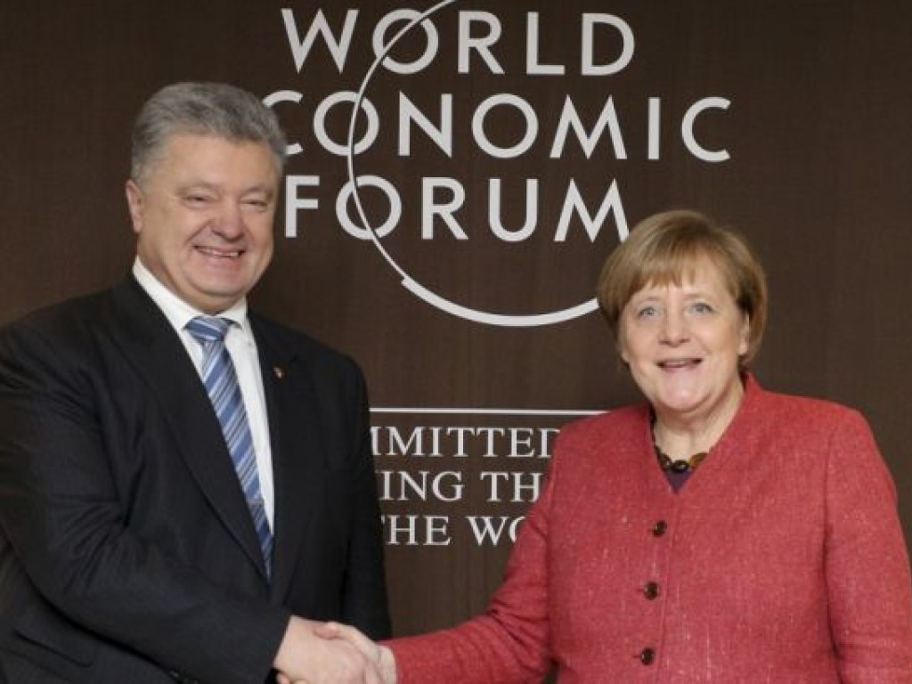 Порошенко и Меркель обсудили ситуацию в акватории Черного и Азовского морей