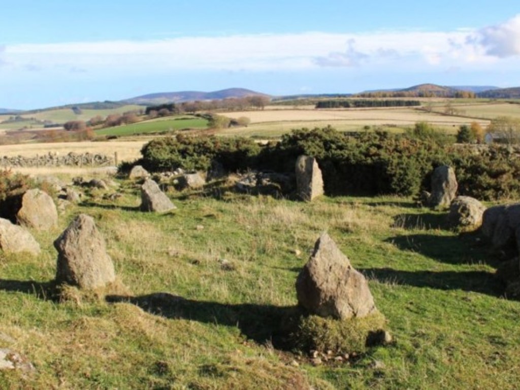 Шотландский «каменный круг» оказался современной постройкой 1990-х годов (ФОТО)