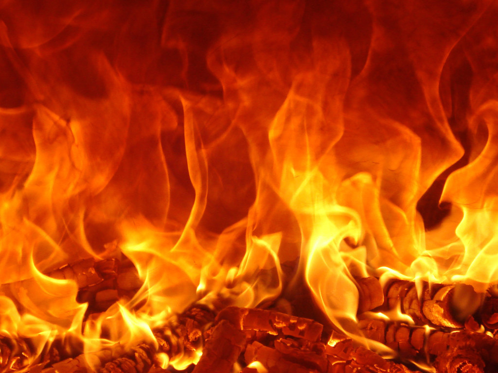 98% ожогов тела: В столице РФ на улице подожгли школьника