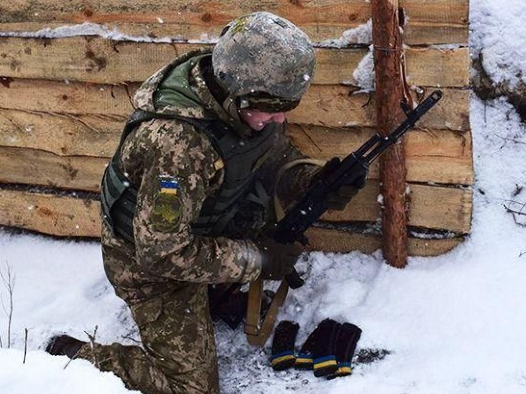 Силы ООС на Донбассе за день были обстреляны четыре раза