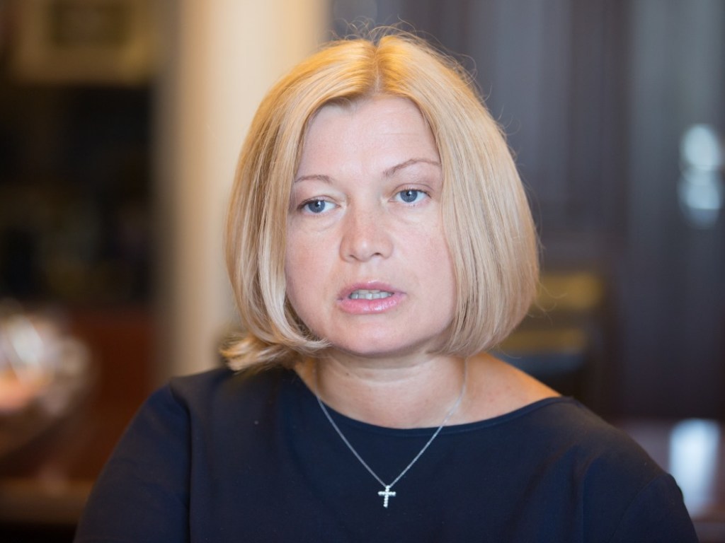 Геращенко разъяснила, почему Порошенко идет на выборы самовыдвиженцем