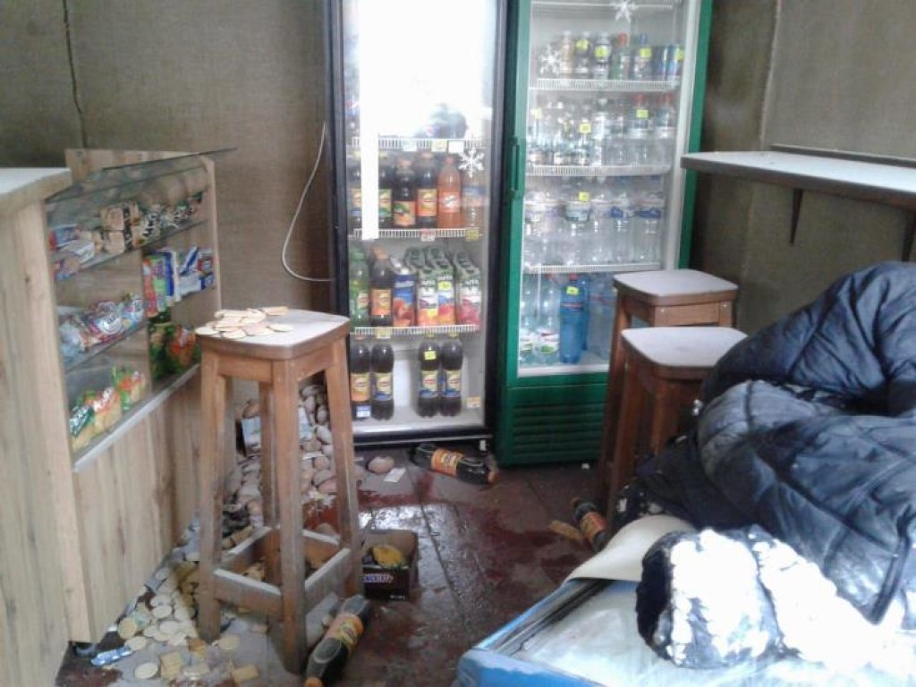 На рынке в центре Ровно произошел взрыв: есть пострадавшие (ФОТО)