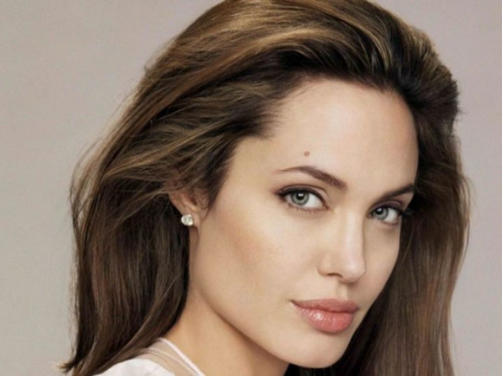 Слухам вопреки: Анжелина Джоли спустя три года возвращается в кино
